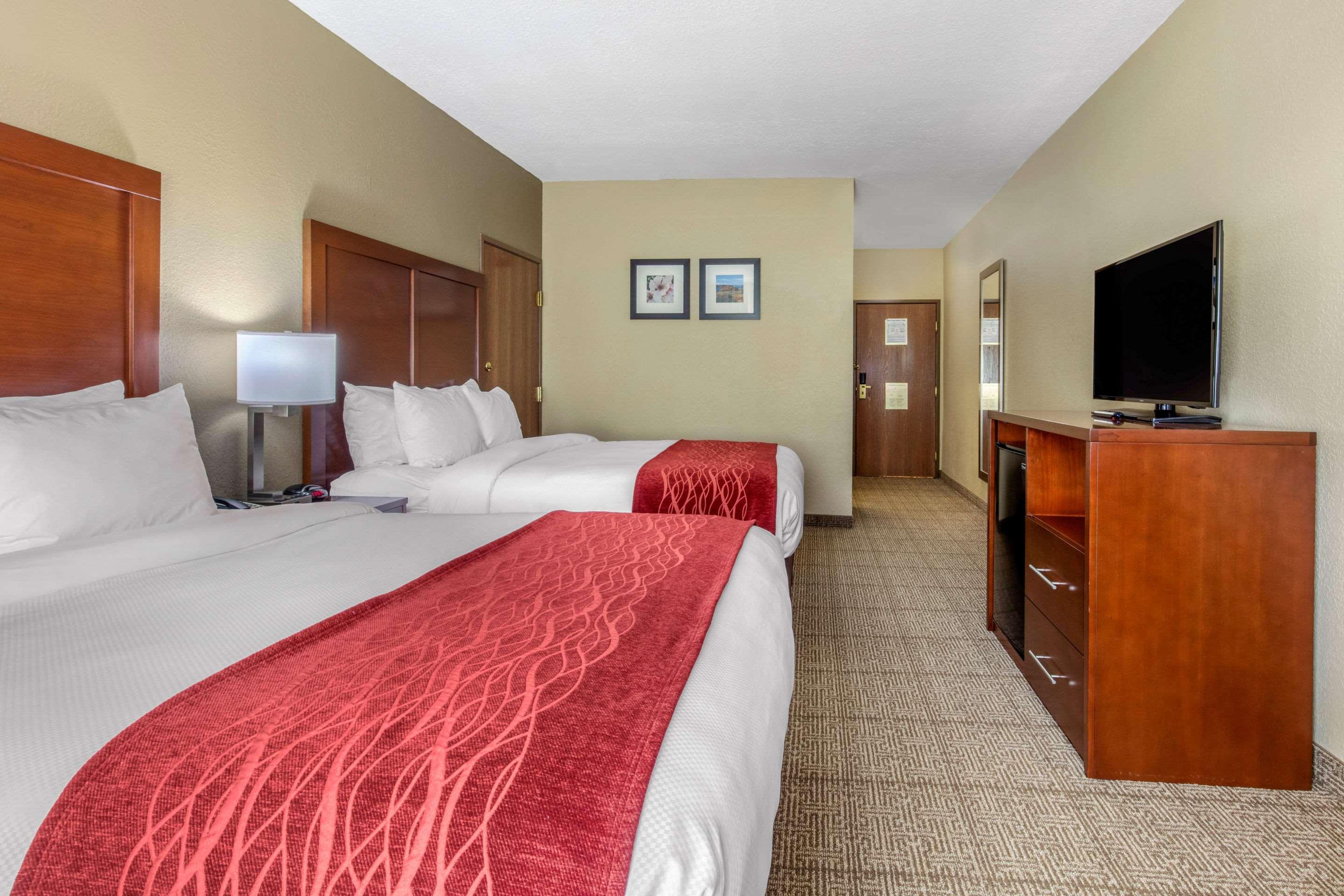 Comfort Inn & Suites McComb Esterno foto