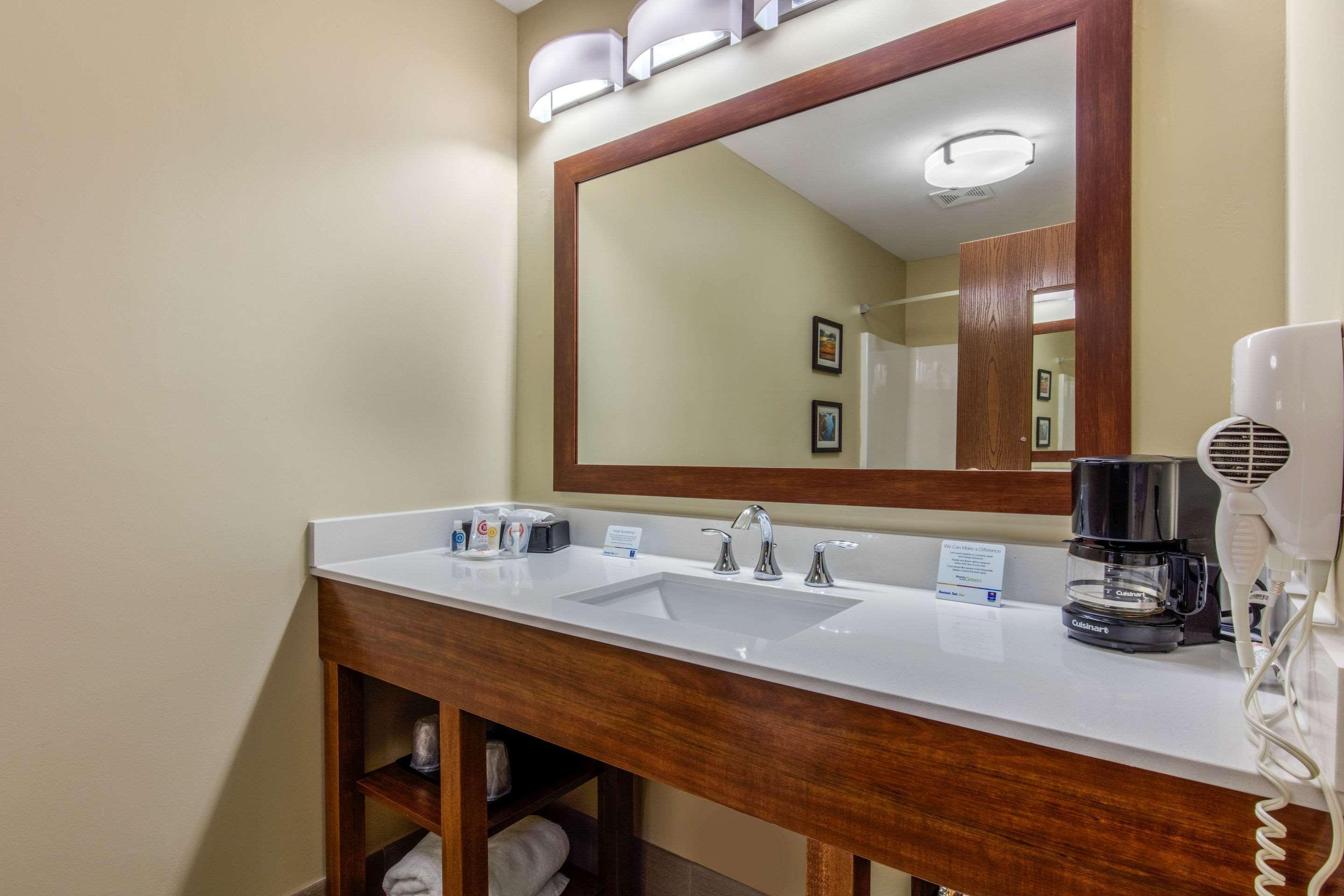 Comfort Inn & Suites McComb Esterno foto