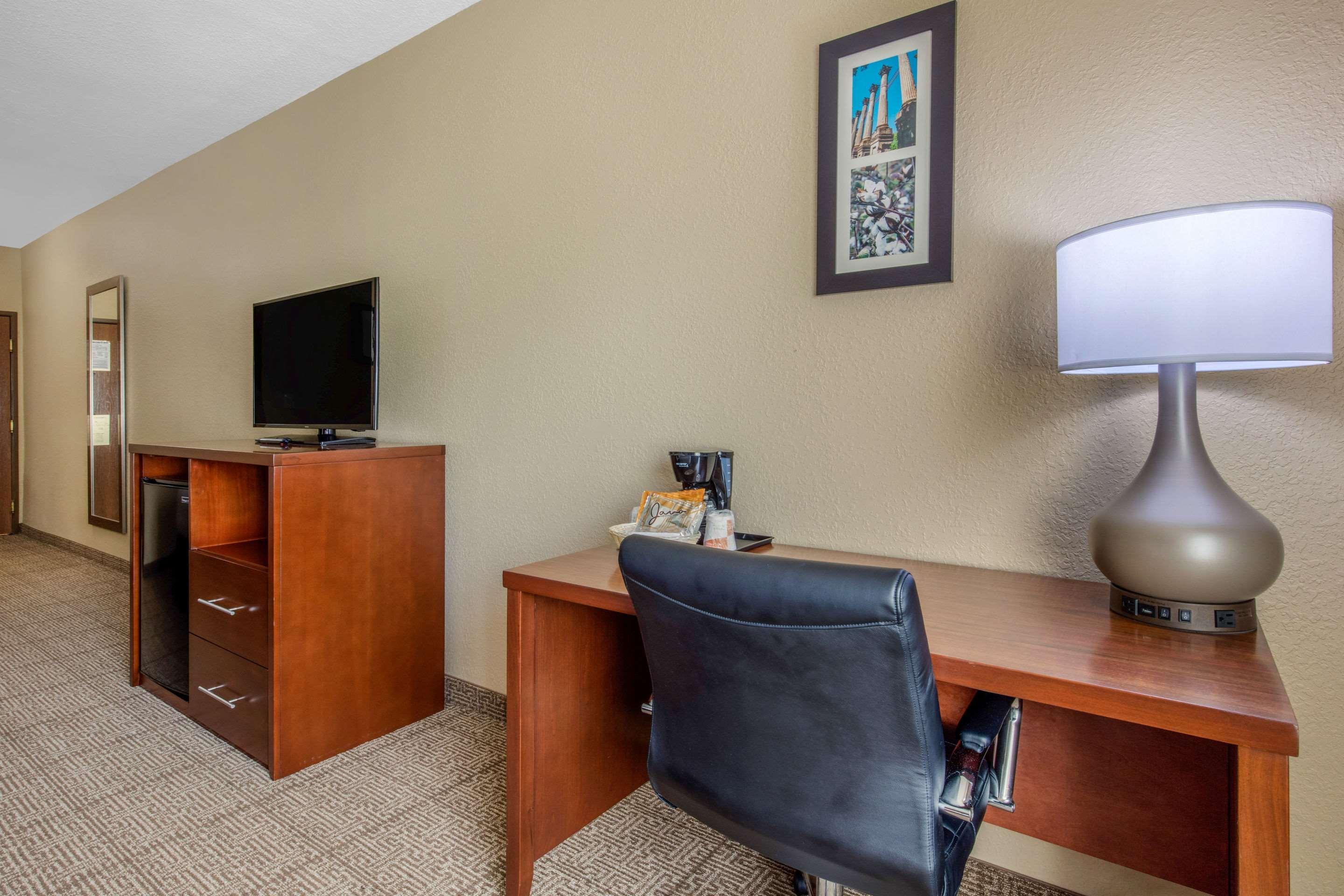Comfort Inn & Suites McComb Esterno foto