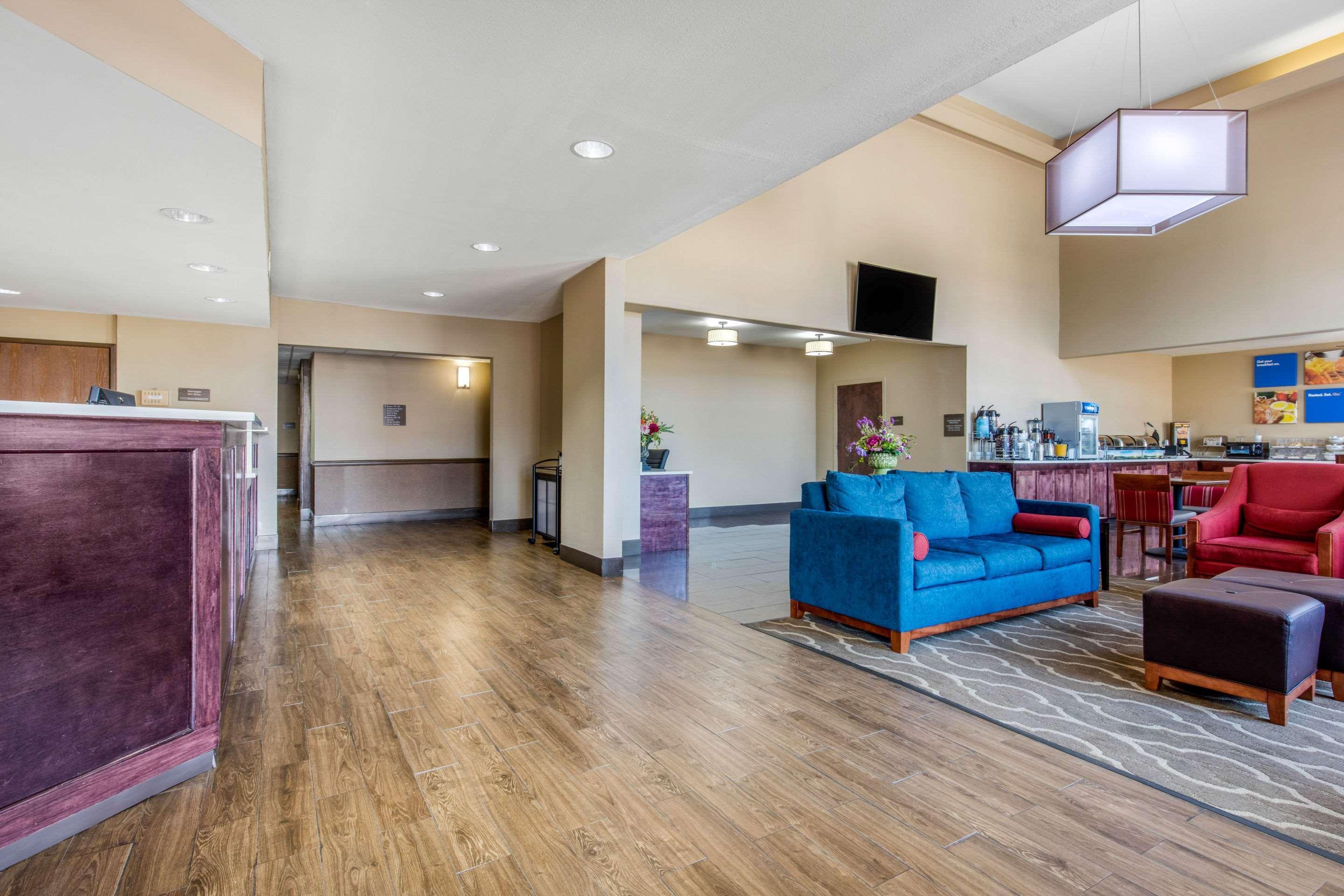 Comfort Inn & Suites McComb Esterno foto