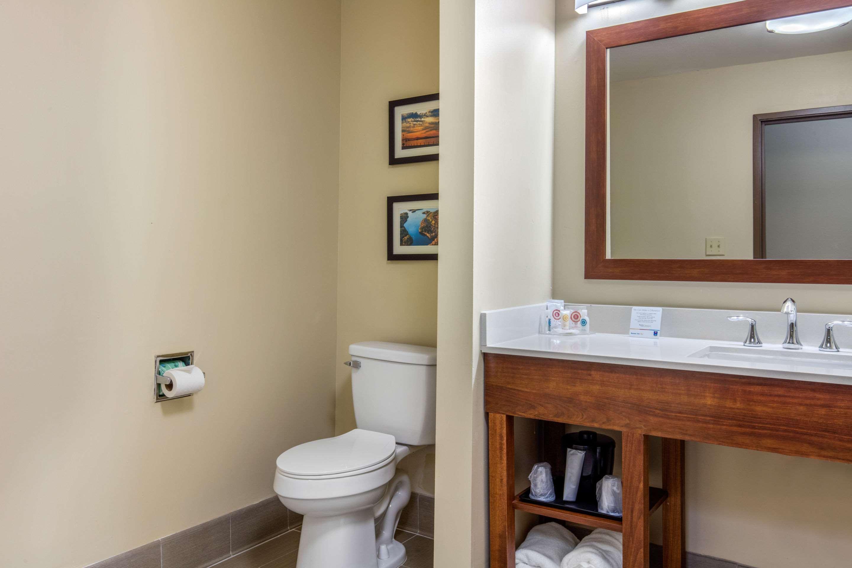 Comfort Inn & Suites McComb Esterno foto