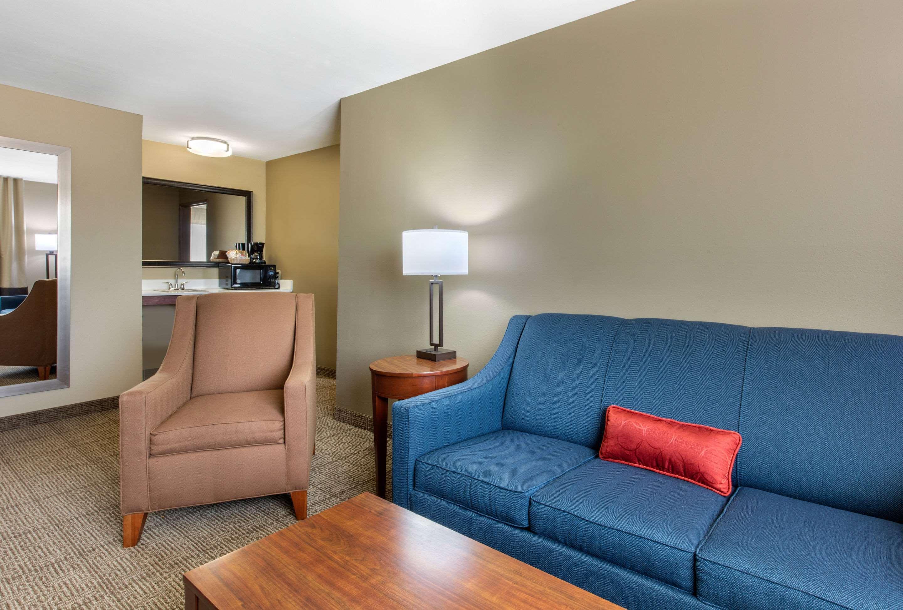 Comfort Inn & Suites McComb Esterno foto