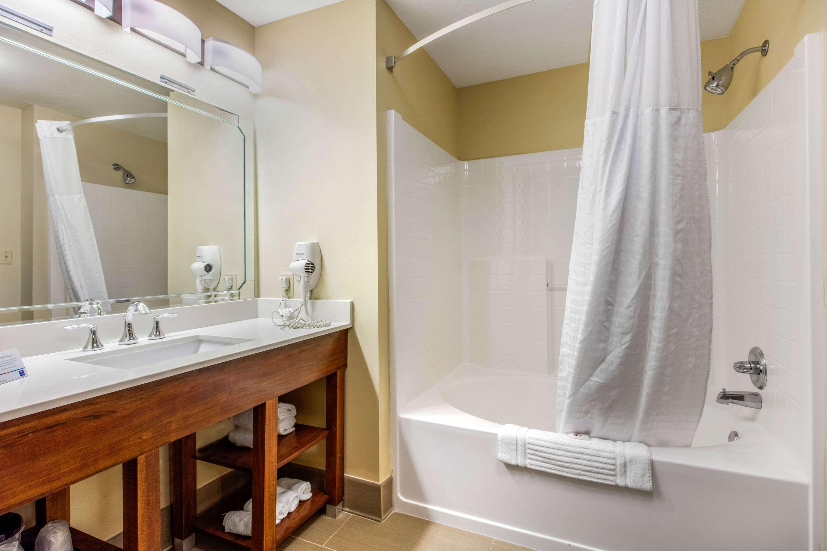 Comfort Inn & Suites McComb Esterno foto