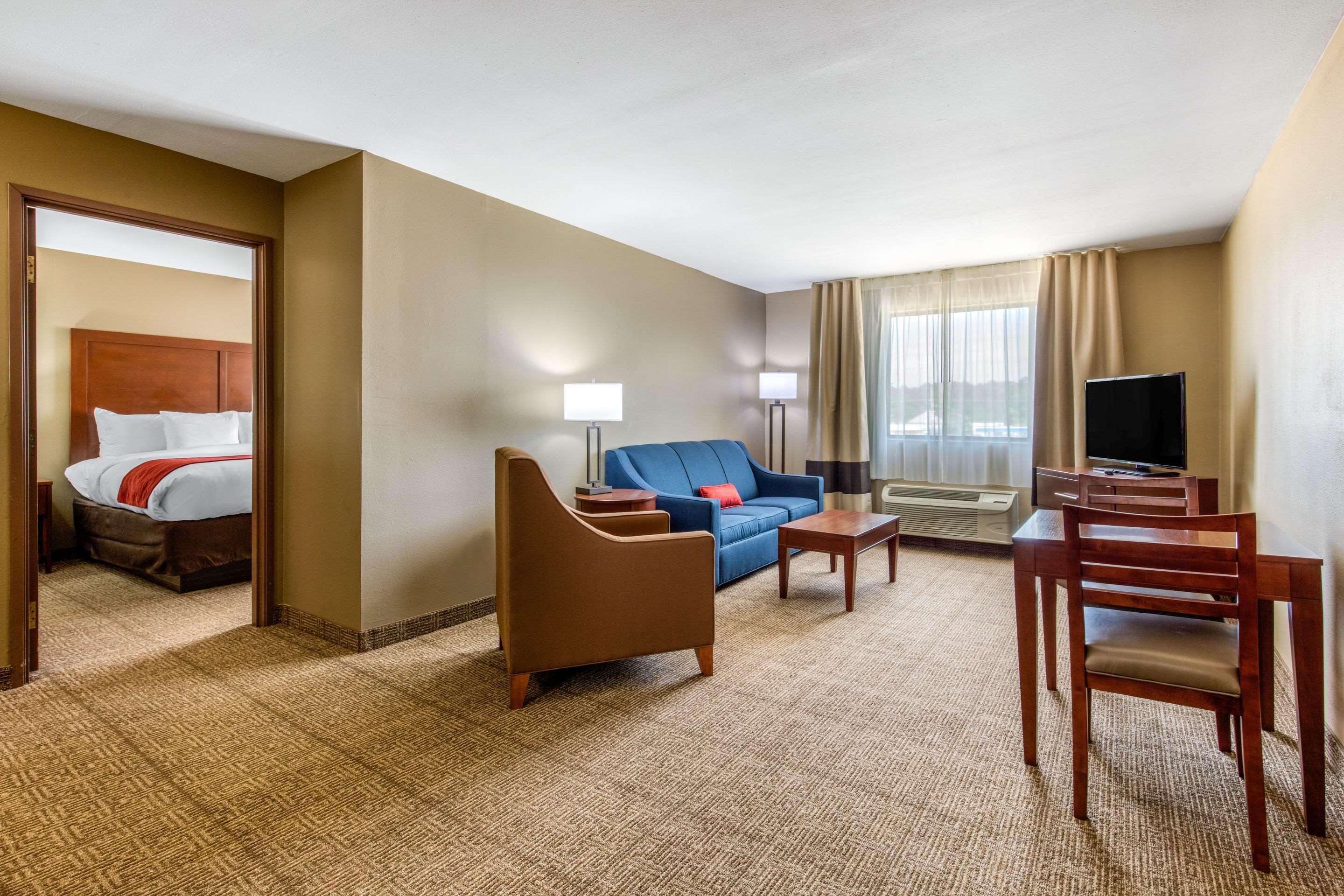 Comfort Inn & Suites McComb Esterno foto